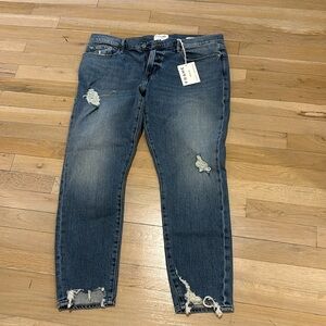 Frame Denim “Le Garçon” Boyfriend Crop Jeans